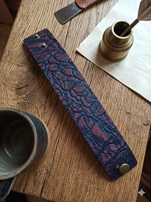 Кожаный браслет ручной работы