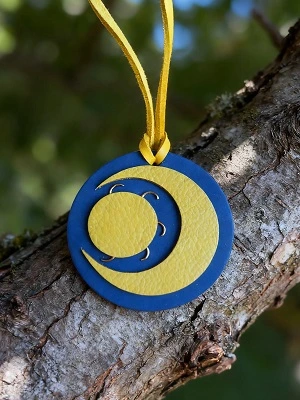 Кожаная подвеска солнце и луна