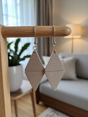 Кожаные серьги ромбы