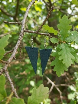 Кожаные серьги треугольники