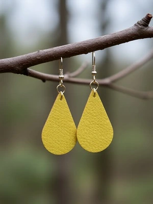 Кожаные серьги капли